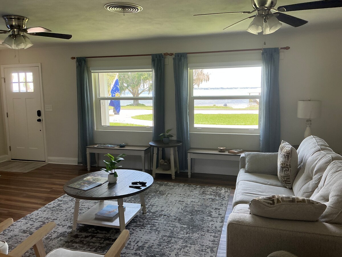 Living room detail